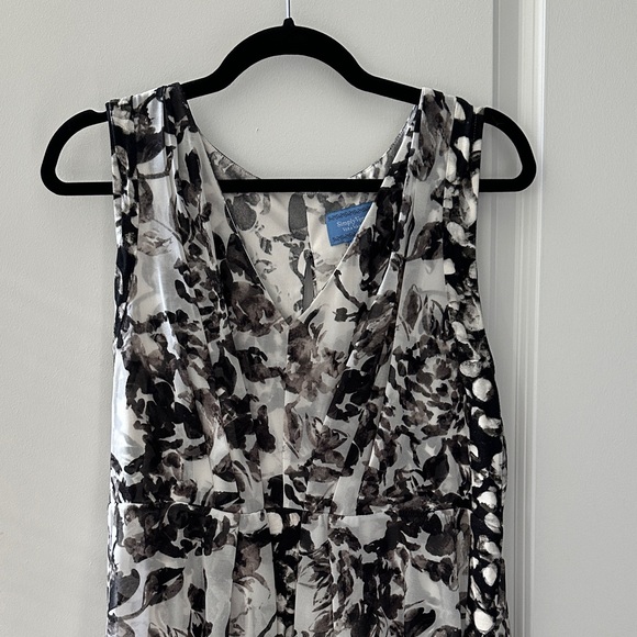 Vera Wang Black and White Maxi Dress - Picture 11 of 12